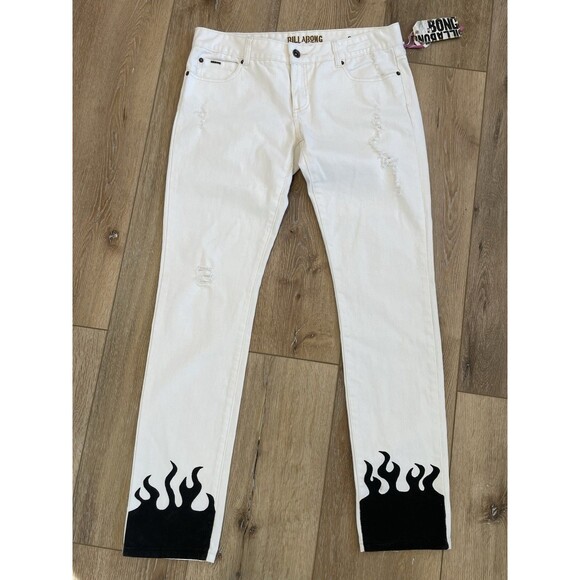 BILLABONG Women's 11  Jeans Cream Denim Vintage 90’s Y2K NWT Grunge Black Flame - Picture 1 of 14